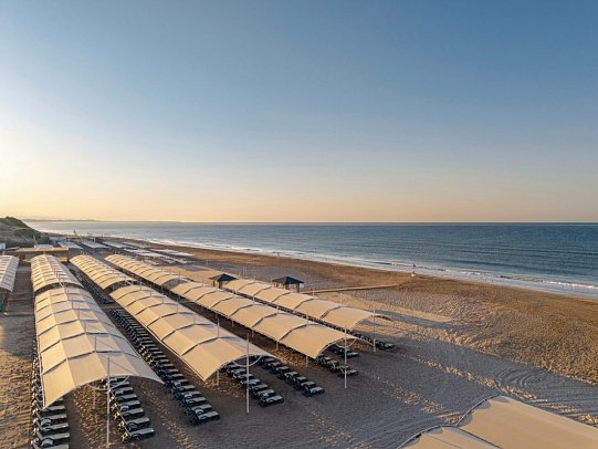 Side Star Resort