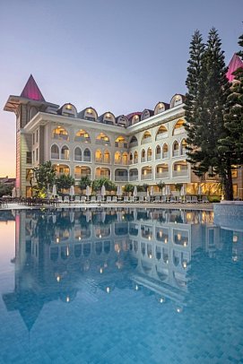 Side Star Resort