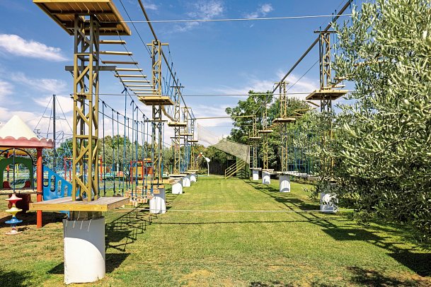 Side Star Resort