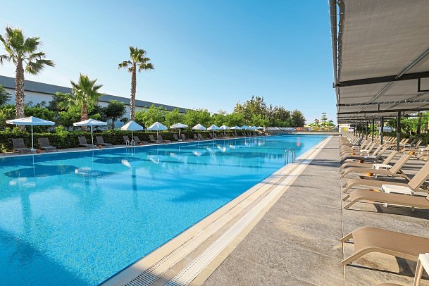 Crystal Centro Pearl Collection