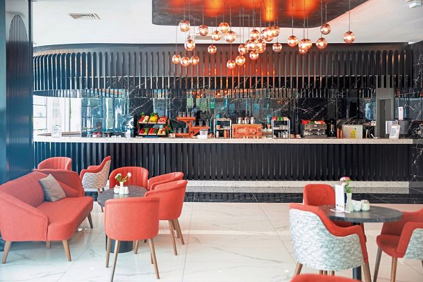 Crystal Centro Pearl Collection