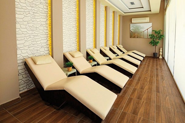 Crystal Centro Pearl Collection