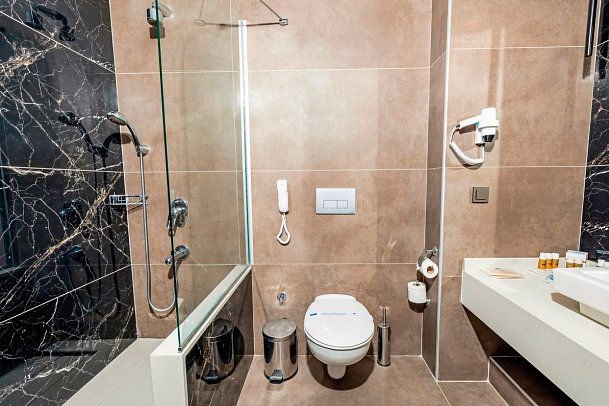 Crystal Centro Pearl Collection - Beispiel Bad Doppelzimmer