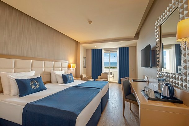 Kamelya Selin Hotel - Wohnbeispiel Doppelzimmer Deluxe Meerseite (Zimmercodierung DDN)
