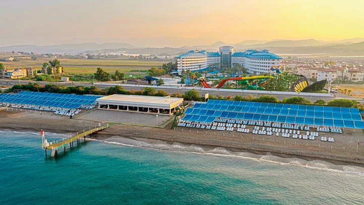 Crystal Admiral Aqua Collection