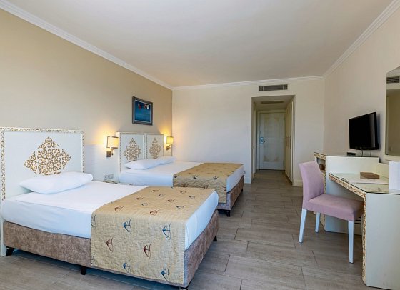Crystal Admiral Aqua Collection - Wohnbeispiel Doppelzimmer Landblick (Zimmercodierungen DBL & DCL)