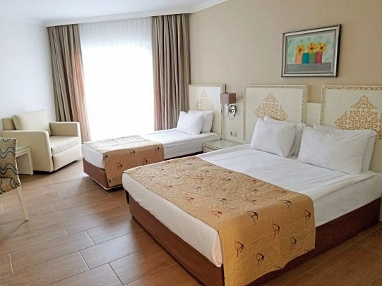 Crystal Admiral Aqua Collection - Wohnbeispiel Doppelzimmer Economy Landblick (Zimmercodierungen DEL & DC2)