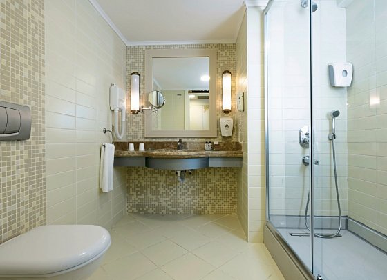 Crystal Admiral Aqua Collection - Beispiel Bad (Zimmercodierungen DBL, DCL, DEL, DC2, DBN, DCN, MB1, MB2 & MBC)