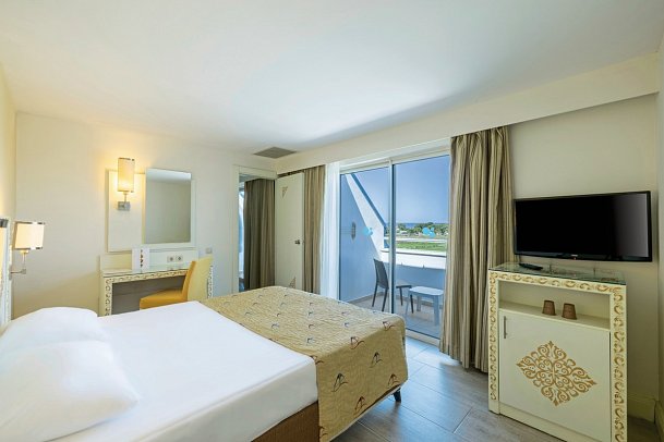 Crystal Admiral Aqua Collection - Wohnbeispiel Maisonette seitl. Meerblick (Zimmercodierung MBC)