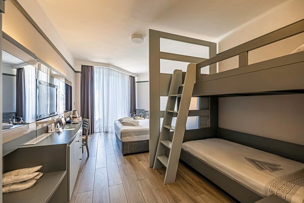 VONRESORT Golden Coast - Wohnbeispiel Familienzimmer 1 franz Bett 1 Etagenbett (Zimmercodierung FB1)