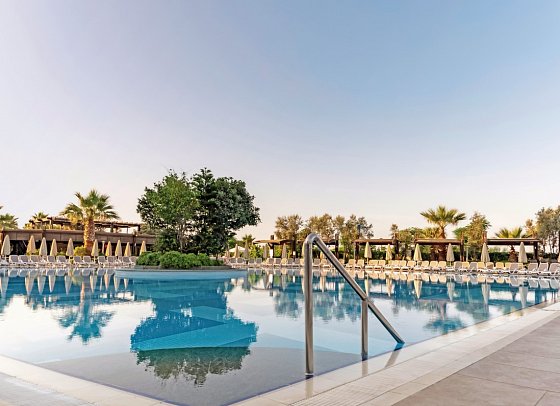 Seamelia Beach Resort & Spa