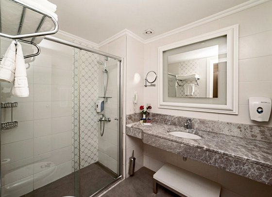 Seamelia Beach Resort & Spa - Beispiel Bad Doppelzimmer (Zimmercodierungen DBL, DCL & DBN)