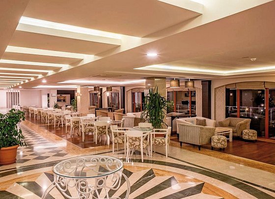 Monachus Hotel & Spa