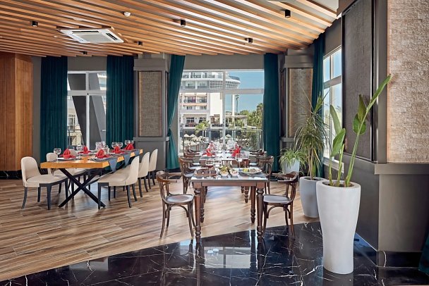 Seaden Sea Planet Resort & Spa