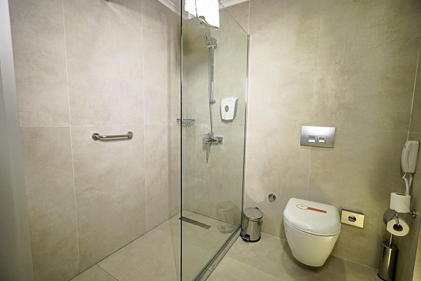 Orange Palace - Beispiel Bad Doppelzimmer (Zimmercodierungen DB1 & DC1)
