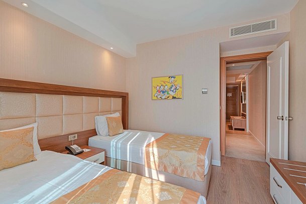 Side Premium - Wohnbeispiel Familienzimmer (Zimmercodierung FB1)