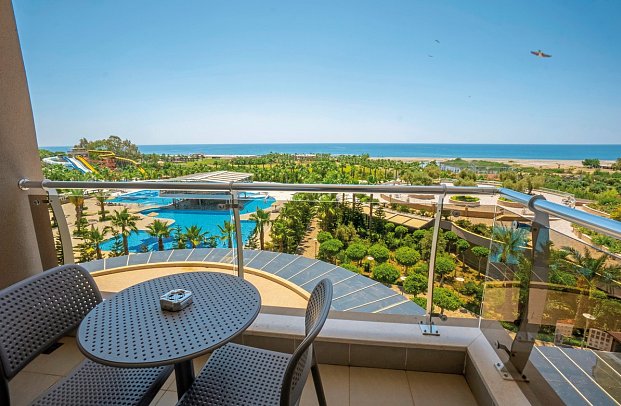 Sunmelia Beach Resort & Spa - Beispiel Balkon Doppelzimmer Meerblick (Zimmercodierungen DSM, DC3 & DS3)
