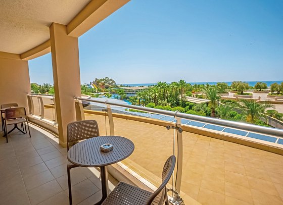 Sunmelia Beach Resort & Spa - Beispiel Balkon Suite (Zimmercodierung WB1)