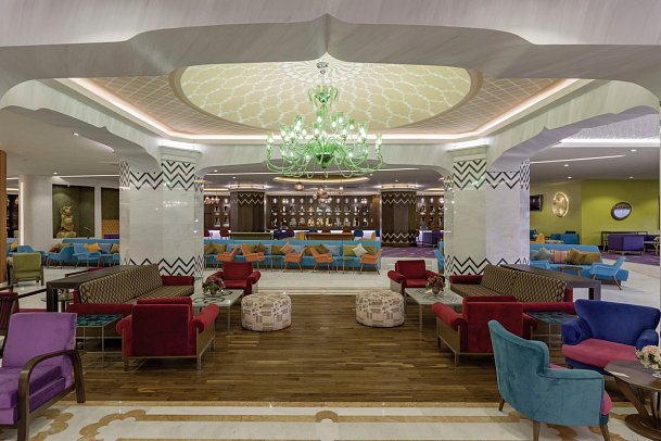 Royal Taj Mahal