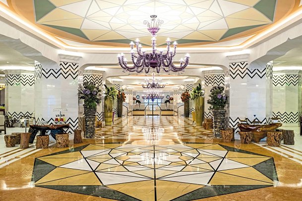Royal Taj Mahal