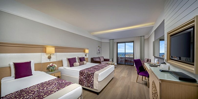 Villa Side Residence - Wohnbeispiel Doppelzimmer Komfort seitl. Meerblick (Zimmercodierungen DFN & DCN)