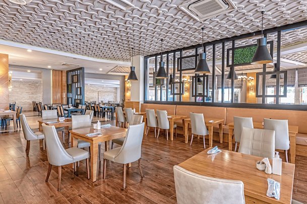 LRS Port River Hotel & Spa