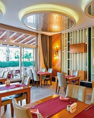 LRS Port River Hotel & Spa