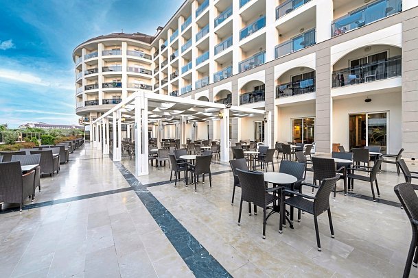 LRS Port River Hotel & Spa