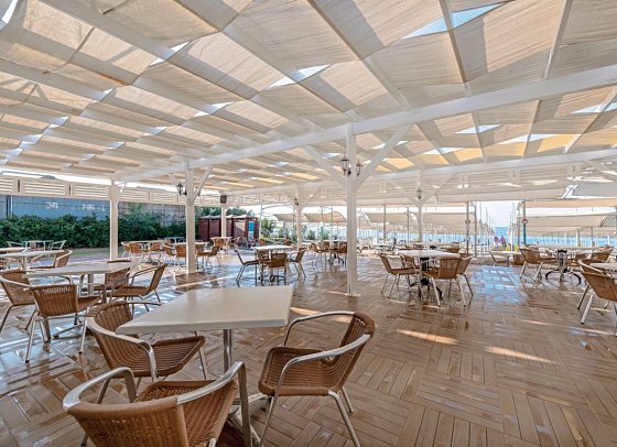 LRS Port River Hotel & Spa