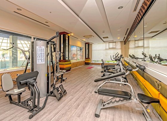 LRS Port River Hotel & Spa