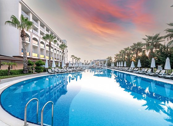 LRS Port River Hotel & Spa