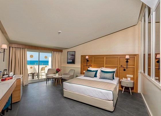 Bella Resort & Spa - Doppelzimmer Superior seitl. Meerblick (Zimmercodierung DSN)