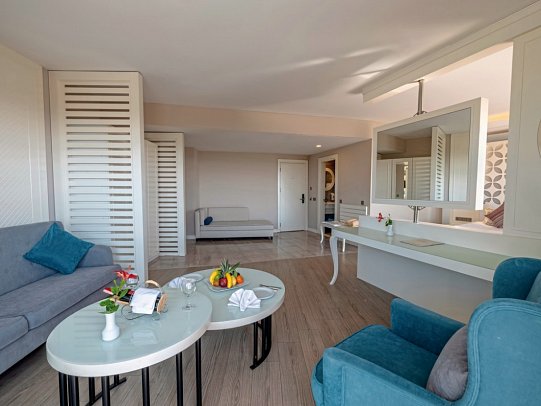 Diamond Premium Hotel & Spa - Wohnbeispiel Juniorsuite Meerblick (Zimmercodierung JBM)