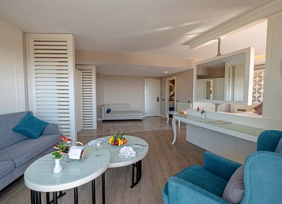 Diamond Premium Hotel & Spa - Wohnbeispiel Juniorsuite Meerblick (Zimmercodierung JBM)