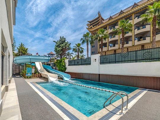 Port Side Resort Hotel
