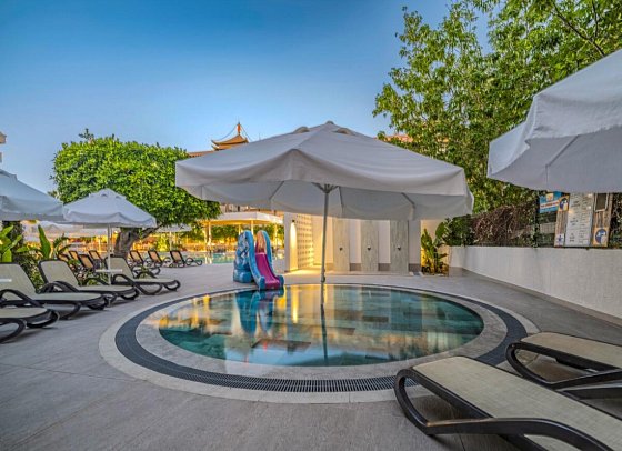 Port Side Resort Hotel