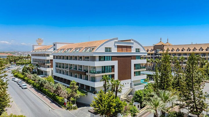 Port Side Resort Hotel
