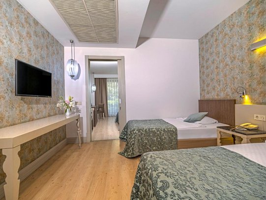 Port Side Resort Hotel - Wohnbeispiel Familienzimmer (Zimmercodierung FB1)