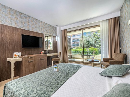 Port Side Resort Hotel - Wohnbeispiel Familienzimmer (Zimmercodierung FB1)
