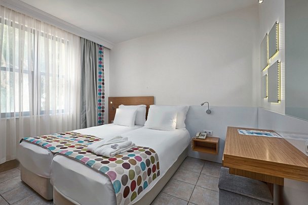 Calimera Sunpark Alanya - Wohnbeispiel Familienzimmer mit 2 Schlafzimmer (Zimmercodierungen FB5, FB6 & FB7)