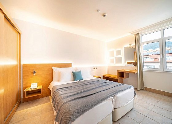 Calimera Sunpark Alanya - Wohnbeispiel Familienzimmer mit 2 Schlafräumen Poolblick (Zimmercodierungen FB5, FB6 & FB7)