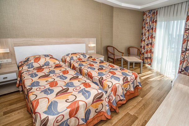 Riviera Hotel & Spa - Wohnbeispiel Doppelzimmer Bestpreis Landblick (Zimmercodierung DPL)