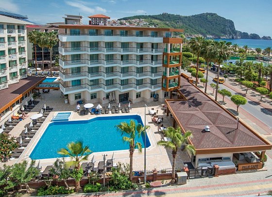 Riviera Hotel & Spa
