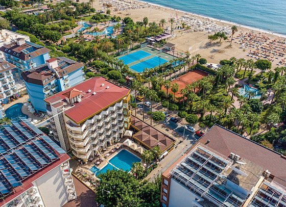 Riviera Hotel & Spa
