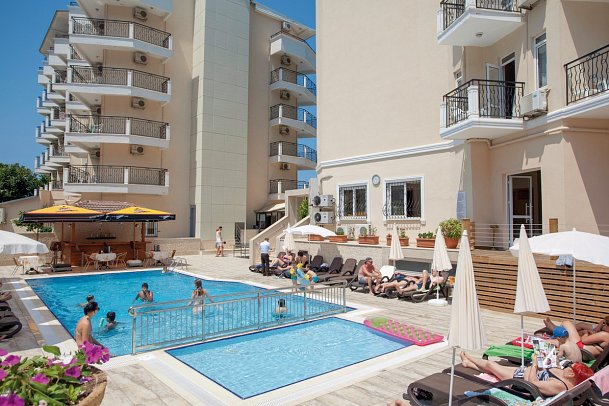 Riviera Hotel & Spa