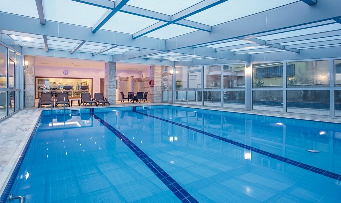 Riviera Hotel & Spa