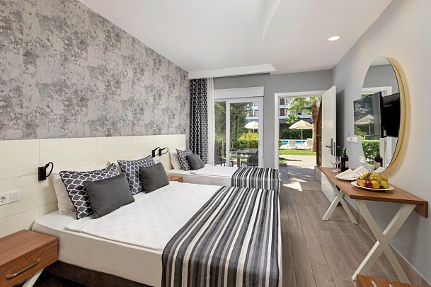 Greenwood Suites Resort - Wbsp. Doppelzimmer Standard Poolblick (Zimmercodierung DBP)