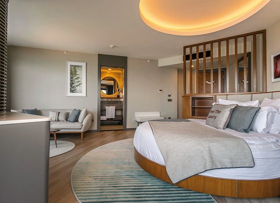 Seaden Quality Resort & Spa - Wohnbeispiel Doppelzimmer Deluxe Meerblick (Zimmercodierung DDM)