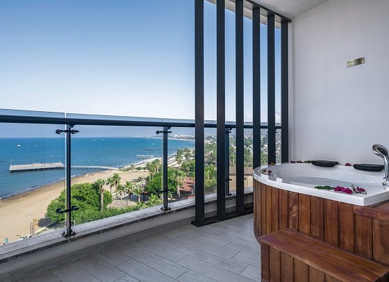 Seaden Quality Resort & Spa - Wohnbeispiel Doppelzimmer Deluxe Meerblick (Zimmercodierung DDM)