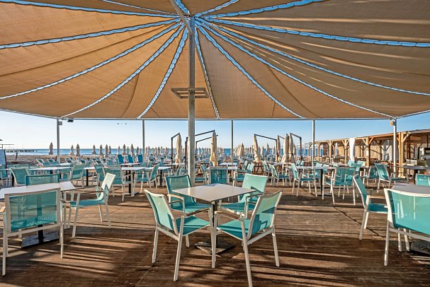 Arnor De Luxe Hotel & Spa